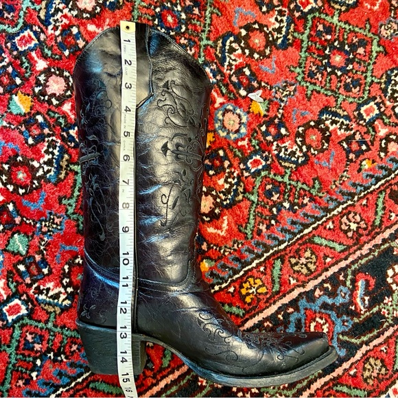 Boots - Circle G Women's Western Cross
Scroll Embroidered - Snip Toe - Black  10 - Picture 11 of 13